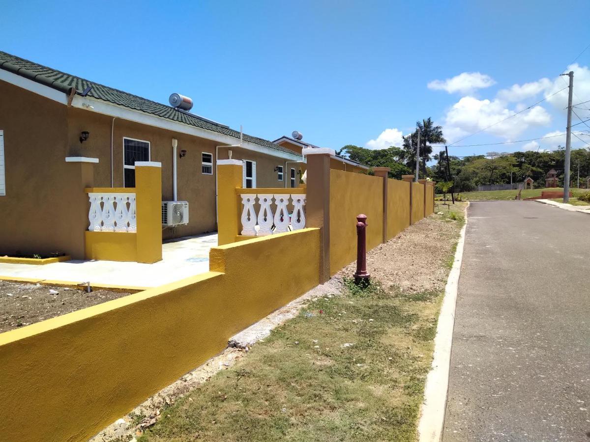 Paradise Villa Shared Onsite Private Pool Onsite Gym Ocho Ríos Exterior foto