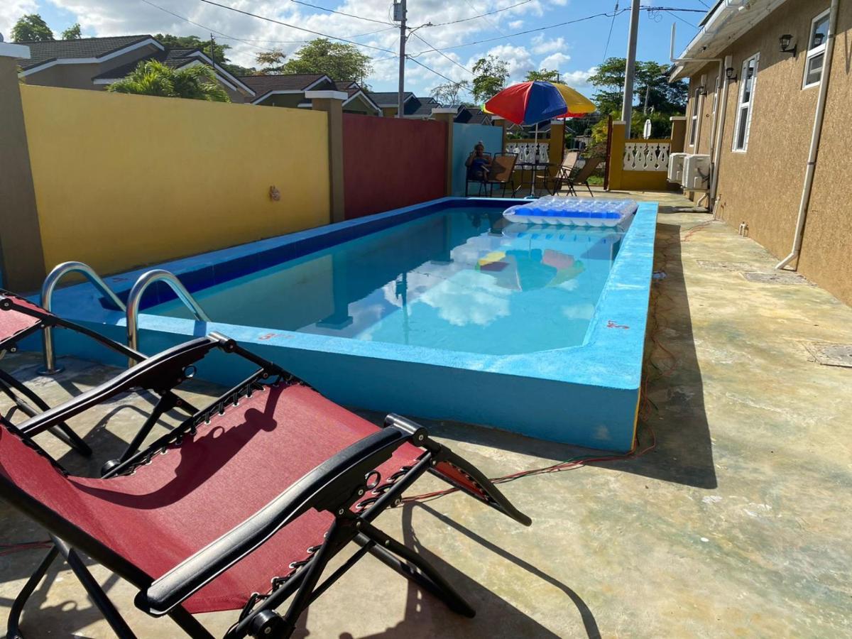 Paradise Villa Shared Onsite Private Pool Onsite Gym Ocho Ríos Exterior foto